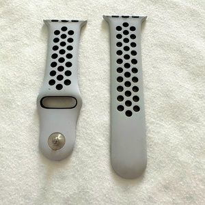 Apple iWatch Nike Sports Band, S/M fits 41mm and 45mm.